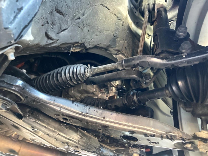 2013 Toyota Camry DAA-AVV50 (UW-6a1a542db8365)[6]