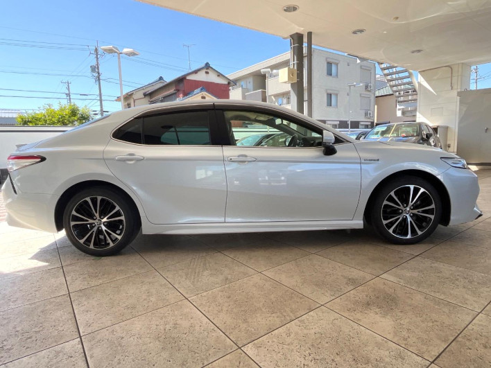 2020 Toyota Camry DAA-AXVH70 (UW-6a1a543bcf722)[9]