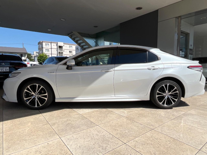 2020 Toyota Camry DAA-AXVH70 (UW-6a1a543bcf722)[13]