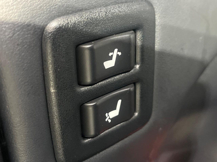2016 Toyota Alphard Hybrid DAA-AYH30W (UW-6a1a543dc340c)[18]