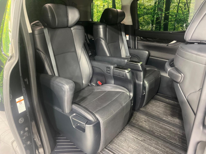 2016 Toyota Alphard Hybrid DAA-AYH30W (UW-6a1a543dc340c)[27]