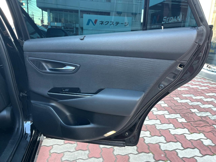 2019 Toyota Crown Hybrid 6AA-AZSH20 (UW-6a1a5441dcc9f)[27]