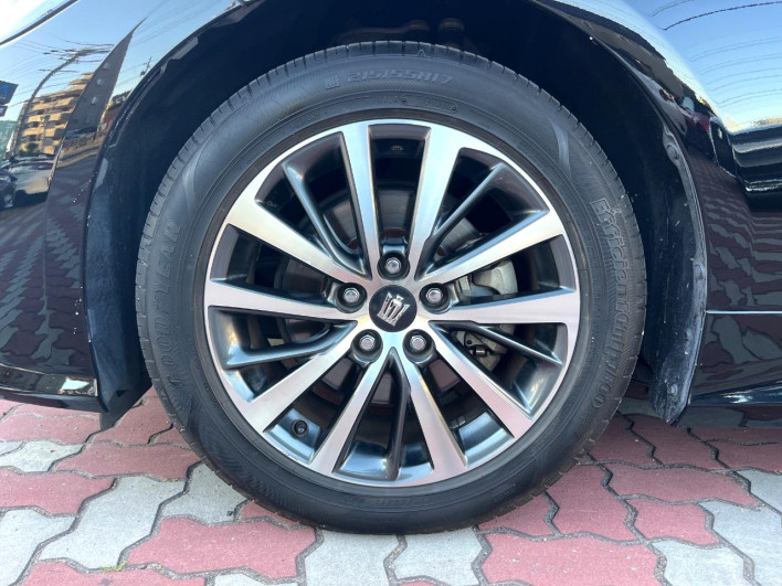 2019 Toyota Crown Hybrid 6AA-AZSH20 (UW-6a1a5441dcc9f)[15]