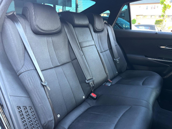 2019 Toyota Crown Hybrid 6AA-AZSH20 (UW-6a1a5441dcc9f)[29]