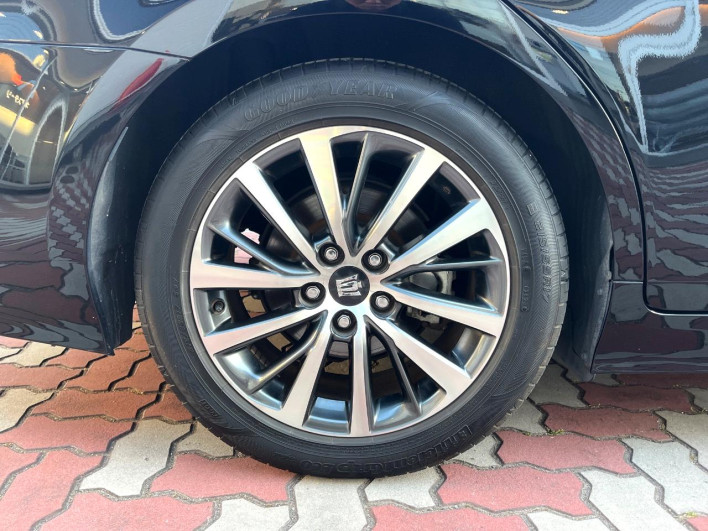 2019 Toyota Crown Hybrid 6AA-AZSH20 (UW-6a1a5441dcc9f)[13]