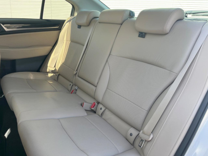 2015 Subaru Legacy B4 DBA-BN9 (UW-6a1a545ce459a)[24]