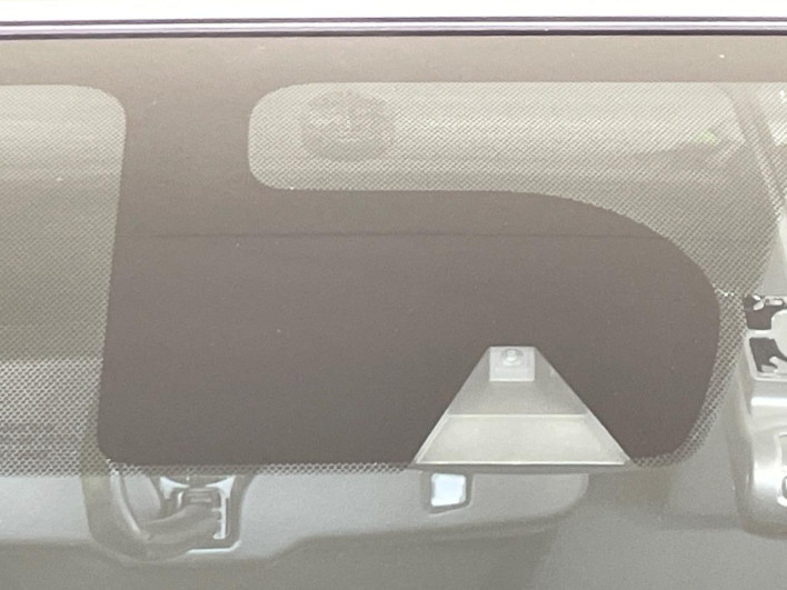 2016 Nissan Note DBA-E12 (UW-6a1a54729e797)[5]