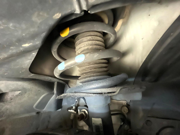 2012 Nissan Serena DBA-FC26 (UW-6a1a5477b5d02)[22]