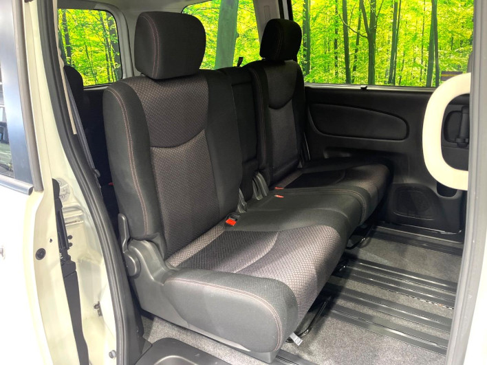 2012 Nissan Serena DBA-FC26 (UW-6a1a5477b5d02)[26]