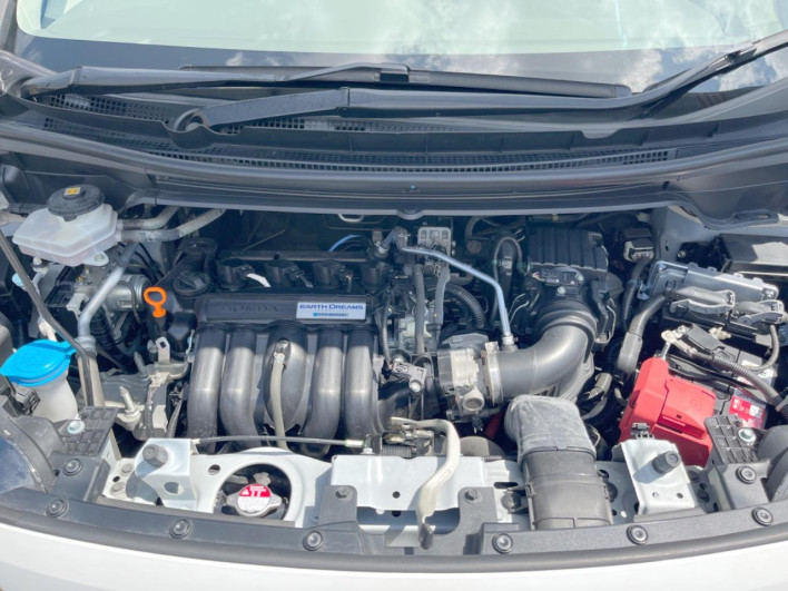 2020 Honda Freed hybrid 6AA-GB7 (UW-6a1a54846df37)[6]