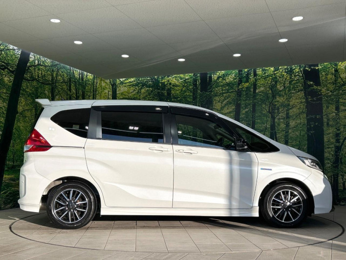 2018 Honda Freed hybrid DAA-GB7 (UW-6a1a548550b7a)[10]