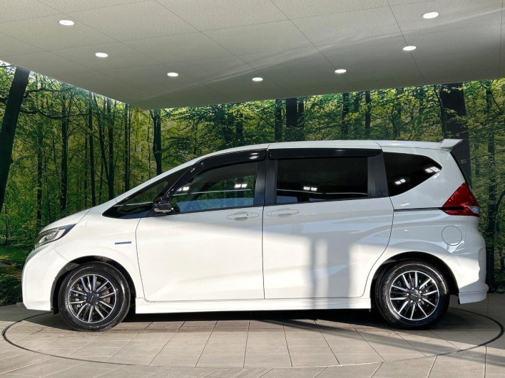 2018 Honda Freed hybrid DAA-GB7 (UW-6a1a548550b7a)[6]