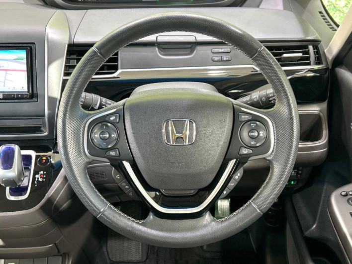2018 Honda Freed hybrid DAA-GB7 (UW-6a1a548550b7a)[29]