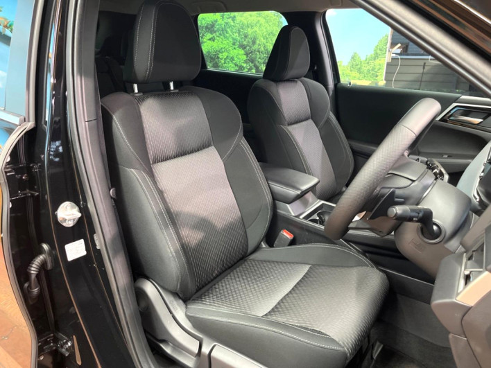 2022 Mitsubishi OUTLANDER PHEV 5LA-GN0W (UW-6a1a549378401)[7]