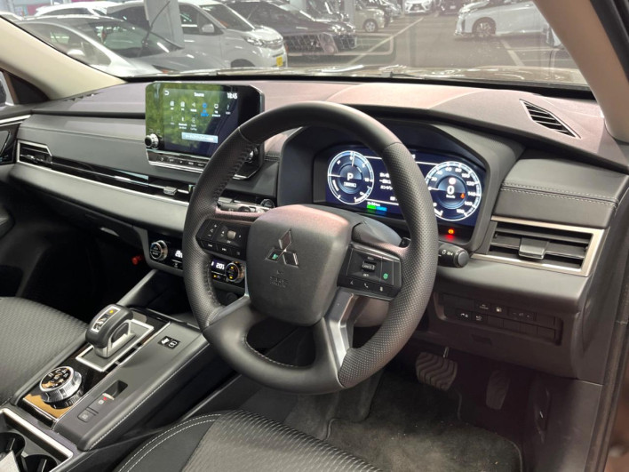 2022 Mitsubishi OUTLANDER PHEV 5LA-GN0W (UW-6a1a549378401)[5]