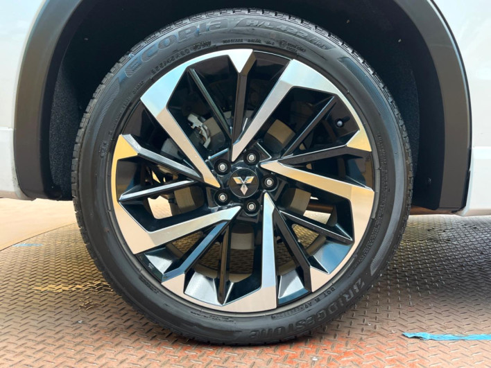 2022 Mitsubishi OUTLANDER PHEV 5LA-GN0W (UW-6a1a5493a05a5)[7]
