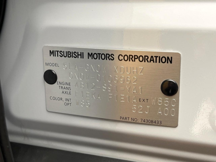 2022 Mitsubishi OUTLANDER PHEV 5LA-GN0W (UW-6a1a5493a05a5)[1]