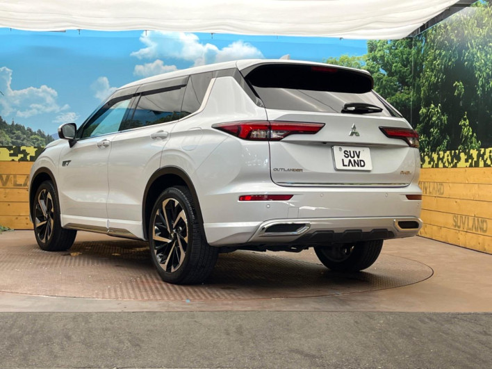 2022 Mitsubishi OUTLANDER PHEV 5LA-GN0W (UW-6a1a5493a05a5)[23]