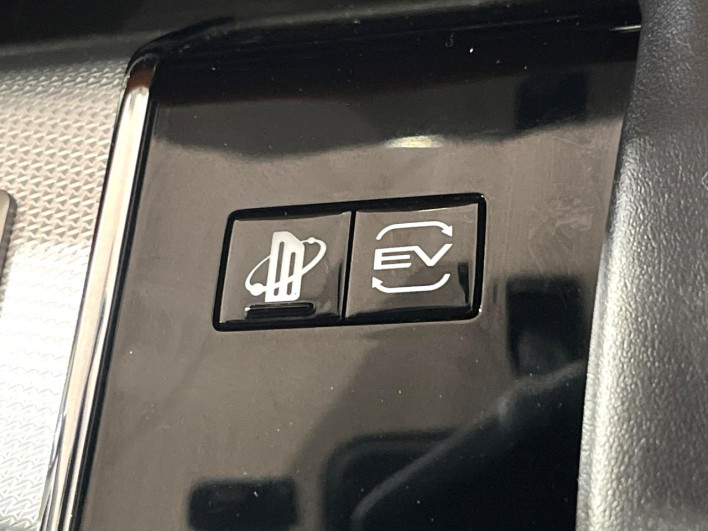 2022 Mitsubishi OUTLANDER PHEV 5LA-GN0W (UW-6a1a5494109a0)[15]
