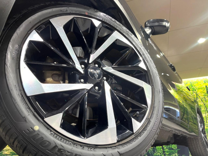 2022 Mitsubishi OUTLANDER PHEV 5LA-GN0W (UW-6a1a5494109a0)[28]