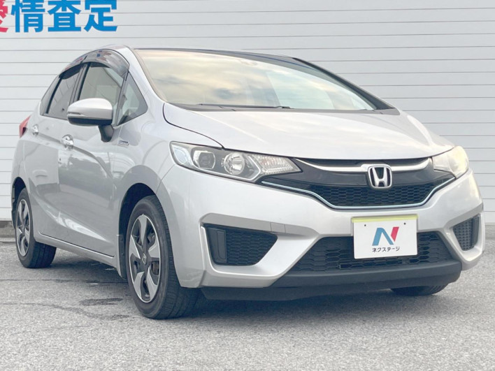 2016 Honda Fit Hybrid DAA-GP5 (UW-6a1a54963aebb)[10]