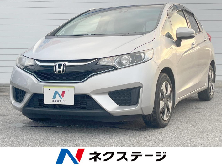 2016 Honda Fit Hybrid DAA-GP5 (UW-6a1a54963aebb)[3]