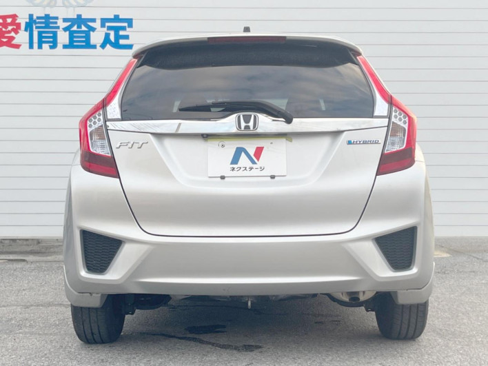2016 Honda Fit Hybrid DAA-GP5 (UW-6a1a54963aebb)[7]