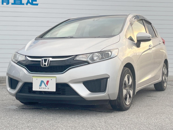 2016 Honda Fit Hybrid DAA-GP5 (UW-6a1a54963aebb)[4]