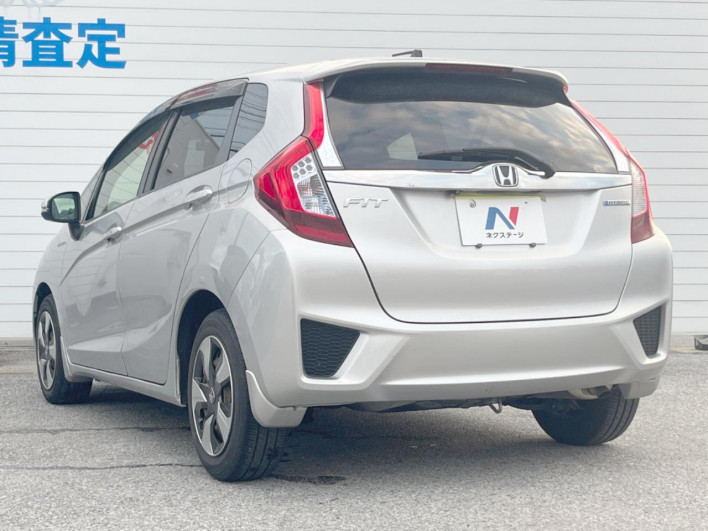 2016 Honda Fit Hybrid DAA-GP5 (UW-6a1a54963aebb)[6]