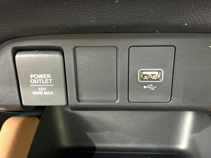 2020 Honda Fit 6AA-GR4 (UW-6a1a549948e4a)[17]