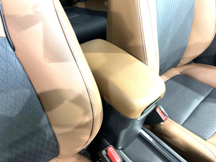 2020 Honda Fit 6AA-GR4 (UW-6a1a549948e4a)[21]
