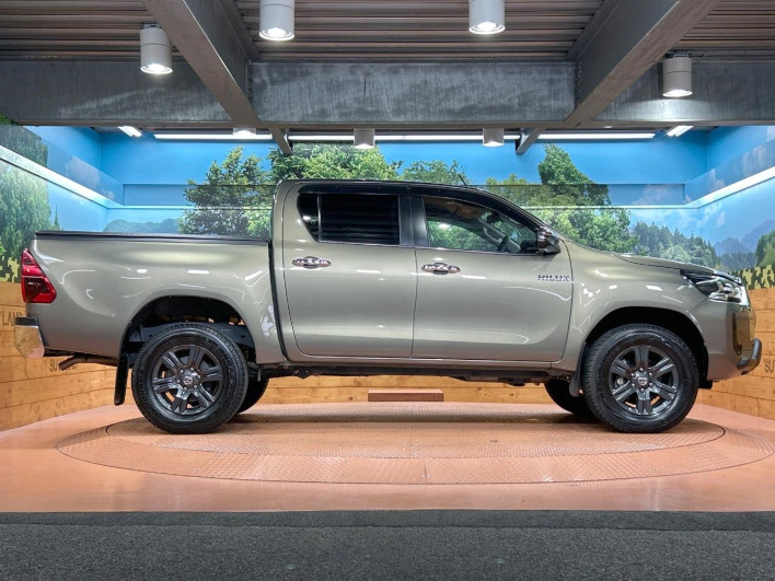 2022 Toyota Hilux 3DF-GUN125 (UW-6a1a54a42df12)[19]