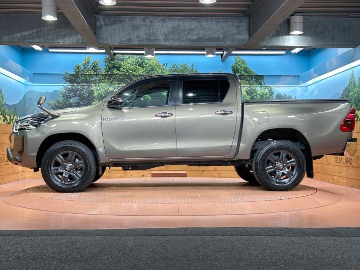 2022 Toyota Hilux 3DF-GUN125 (UW-6a1a54a42df12)[15]