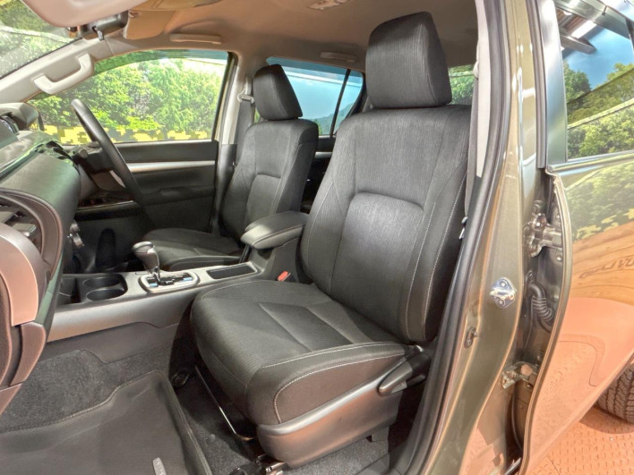 2022 Toyota Hilux 3DF-GUN125 (UW-6a1a54a42df12)[26]