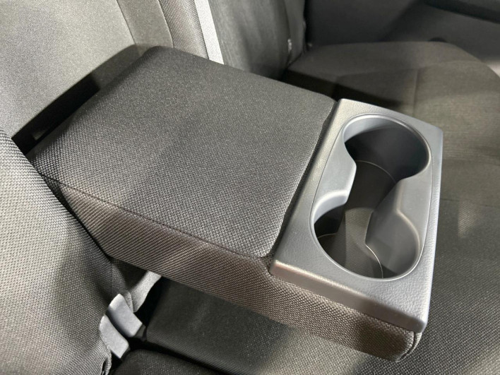 2022 Toyota Hilux 3DF-GUN125 (UW-6a1a54a42df12)[24]