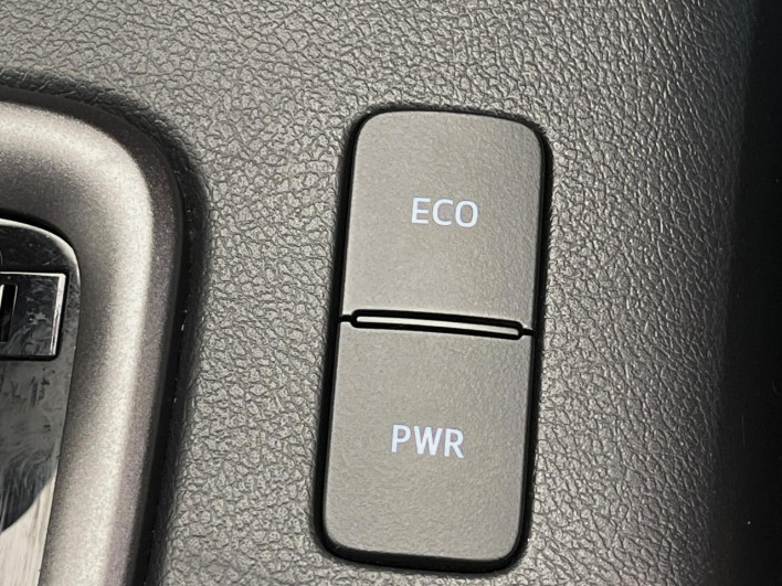 2022 Toyota Hilux 3DF-GUN125 (UW-6a1a54a456932)[24]