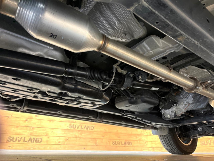 2022 Toyota Hilux 3DF-GUN125 (UW-6a1a54a5423ff)[17]