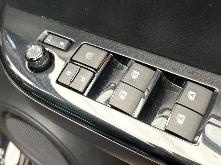 2022 Toyota Hilux 3DF-GUN125 (UW-6a1a54a5423ff)[29]