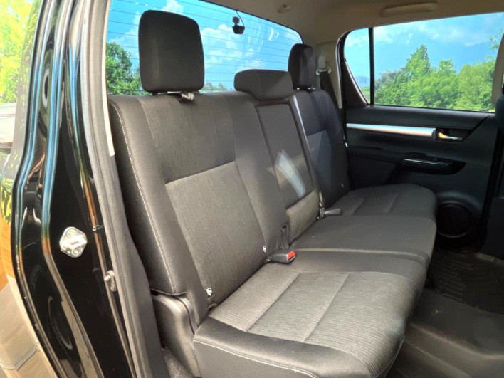 2022 Toyota Hilux 3DF-GUN125 (UW-6a1a54a5423ff)[24]