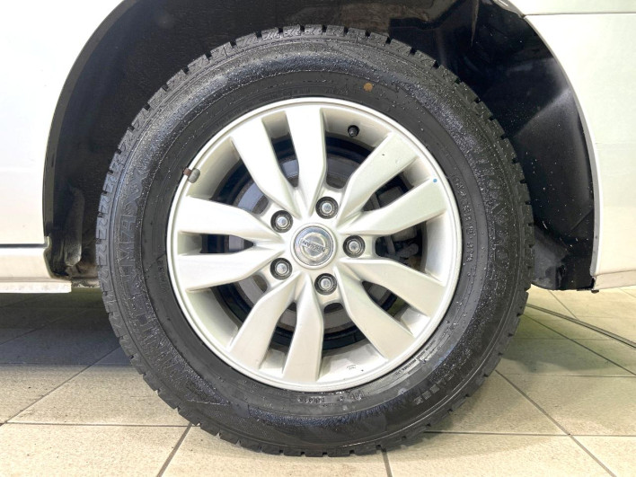 2014 Nissan Serena DAA-HC26 (UW-6a1a54ae993ce)[18]