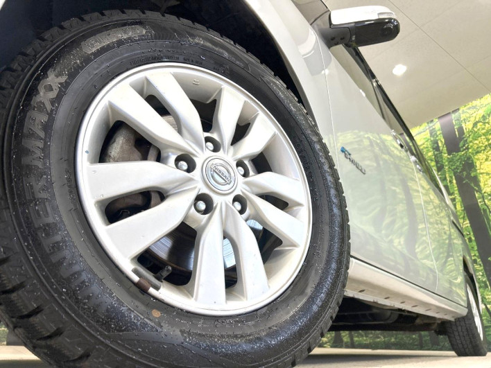 2014 Nissan Serena DAA-HC26 (UW-6a1a54ae993ce)[17]