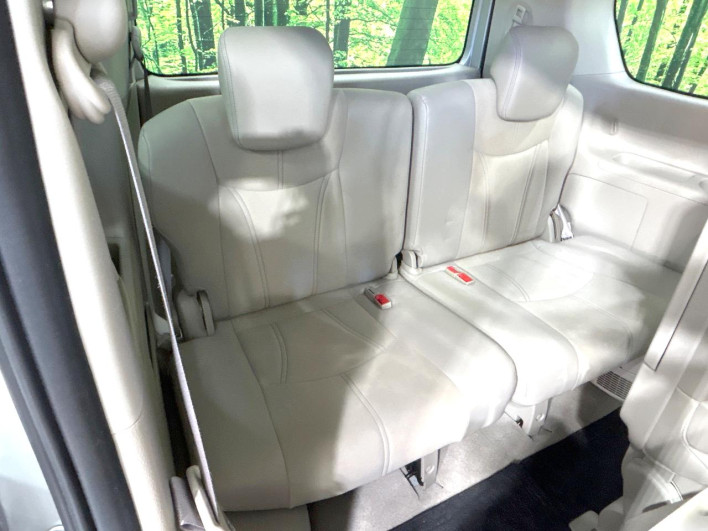 2014 Nissan Serena DAA-HC26 (UW-6a1a54ae993ce)[10]