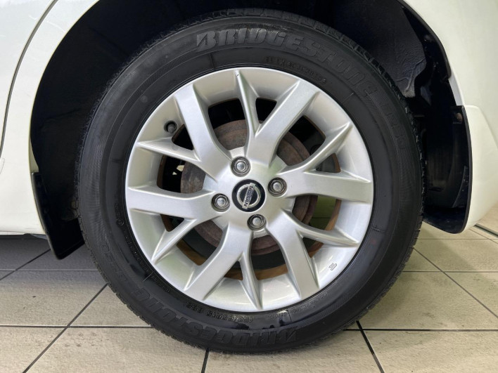 2018 Nissan Note DAA-HE12 (UW-6a1a54b01c36f)[21]