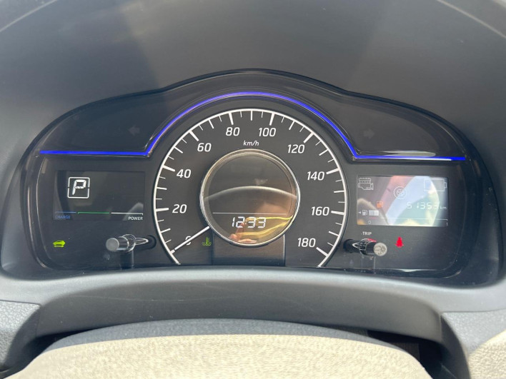2018 Nissan Note DAA-HE12 (UW-6a1a54b01c36f)[6]