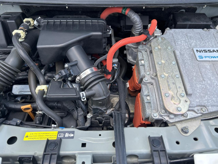 2018 Nissan Note DAA-HE12 (UW-6a1a54b01c36f)[4]