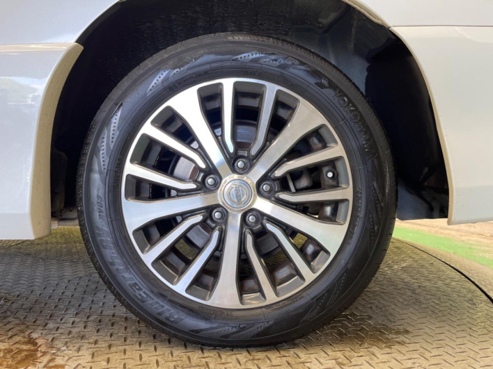2016 Nissan Serena DAA-HFC26 (UW-6a1a54b66ca34)[15]