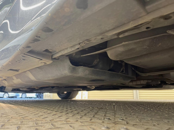 2014 Nissan Skyline DAA-HV37 (UW-6a1a54c165d3e)[10]