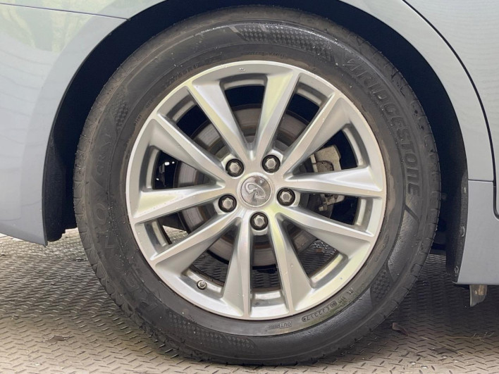 2014 Nissan Skyline DAA-HV37 (UW-6a1a54c165d3e)[1]