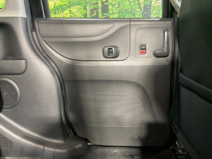 2013 Honda N-BOX CUSTOM DBA-JF1 (UW-6a1a54c947b06)[22]