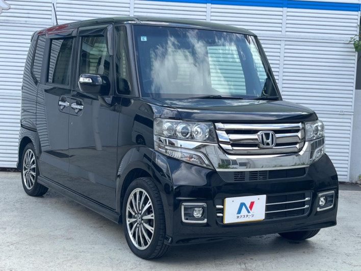 2017 Honda N-BOX CUSTOM DBA-JF1 (UW-6a1a54cef1e48)[22]
